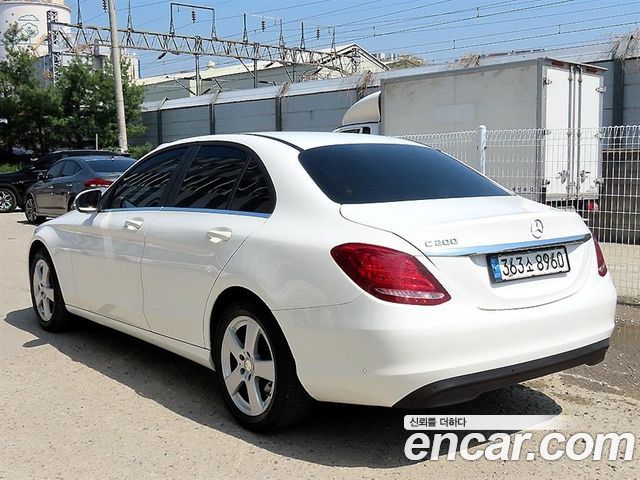 Mercedes-Benz C-Class C200