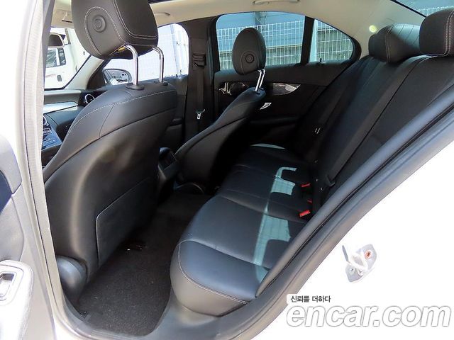 Mercedes-Benz C-Class C200