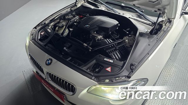 BMW 5-Series 528i xDrive M Aero Dynamic