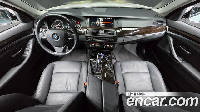 BMW 5-Series 528i xDrive M Aero Dynamic