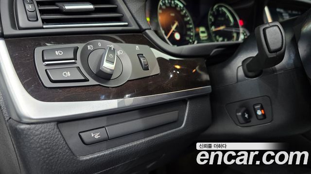 BMW 5-Series 528i xDrive M Aero Dynamic