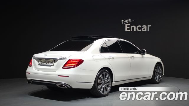 Mercedes-Benz E-Class E450 4MATIC Exclusive