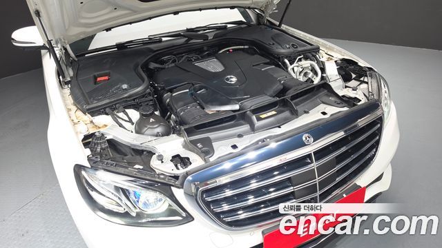 Mercedes-Benz E-Class E450 4MATIC Exclusive