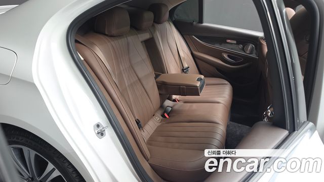 Mercedes-Benz E-Class E450 4MATIC Exclusive