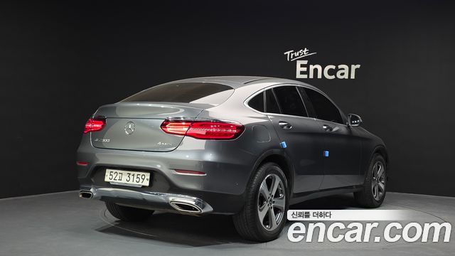 Mercedes-Benz GLC-Class GCL300 4MATIC Coupe
