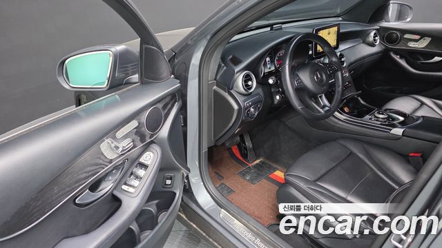 Mercedes-Benz GLC-Class GCL300 4MATIC Coupe