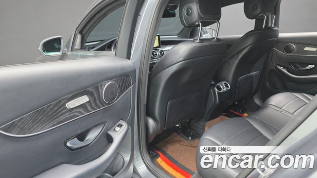 Mercedes-Benz GLC-Class GCL300 4MATIC Coupe