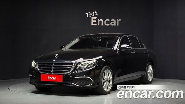 Mercedes-Benz E-Class E300 4MATIC Exclusive