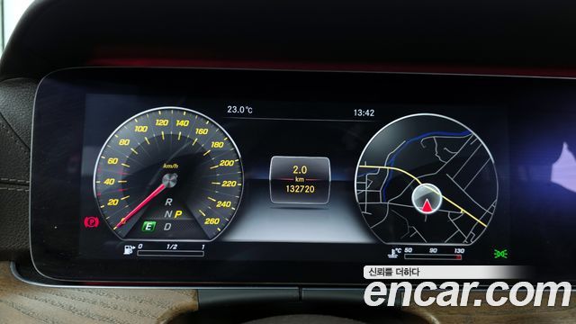 Mercedes-Benz E-Class E300 4MATIC Exclusive