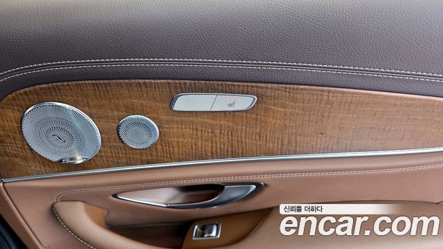 Mercedes-Benz E-Class E300 4MATIC Exclusive