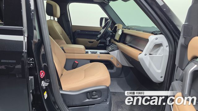 Land Rover Defender 110 P300 X-Dynamic SE