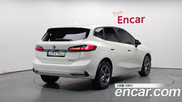 BMW 2-Series 220i Advantage