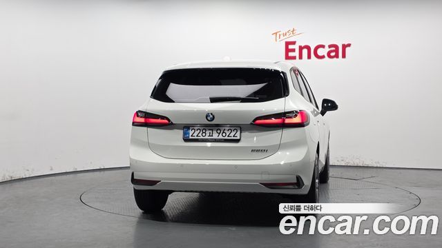 BMW 2-Series 220i Advantage