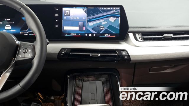 BMW 2-Series 220i Advantage