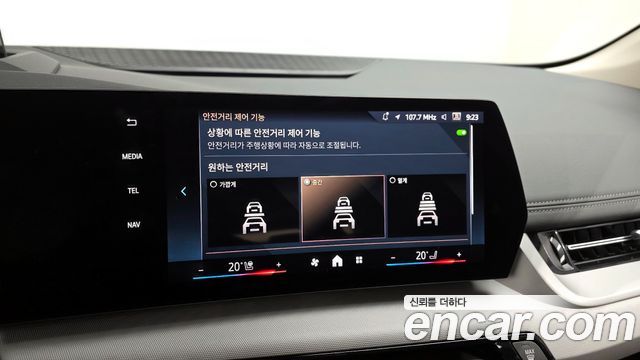 BMW 2-Series 220i Advantage