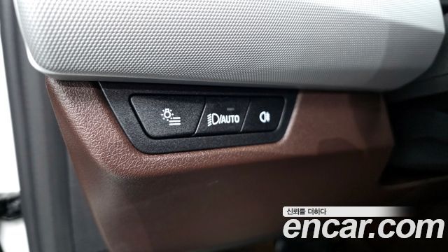 BMW 2-Series 220i Advantage