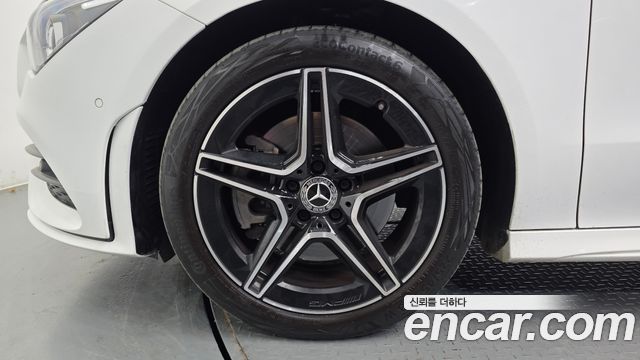 Mercedes-Benz CLA-Class CLA250 4MATIC