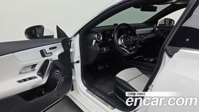 Mercedes-Benz CLA-Class CLA250 4MATIC