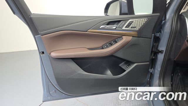 BMW 2-Series 220i Luxury