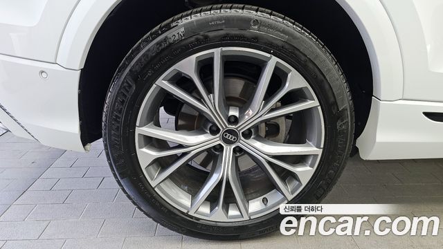 Audi Q8 55 TFSI Quattro Premium