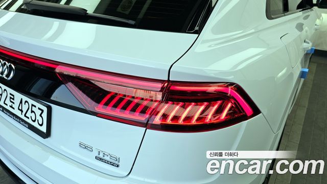 Audi Q8 55 TFSI Quattro Premium