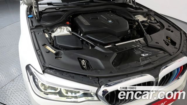 BMW 5-Series 530i xDrive M Sport Package