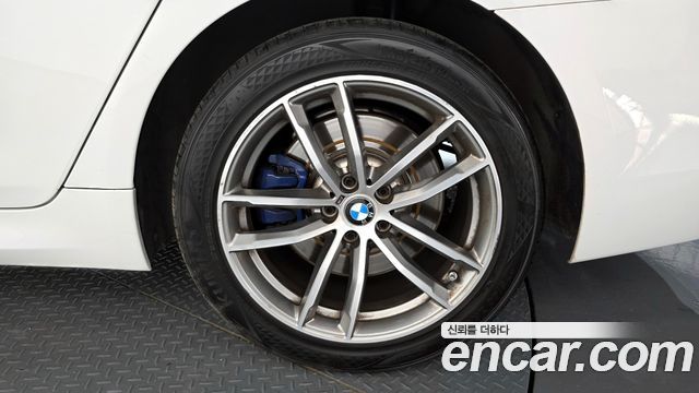 BMW 5-Series 530i xDrive M Sport Package