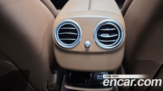 Mercedes-Benz E-Class E300 4MATIC Exclusive