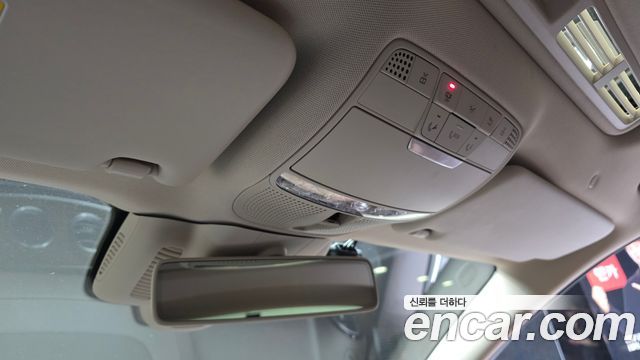 Mercedes-Benz E-Class E300 4MATIC Exclusive
