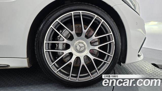 Mercedes-Benz C-Class C63 AMG Coupe