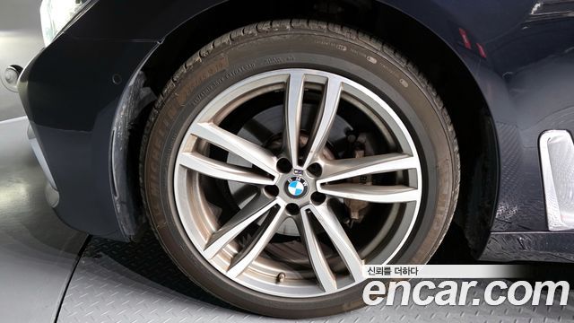 BMW 7-Series 730d xDrive M Sport