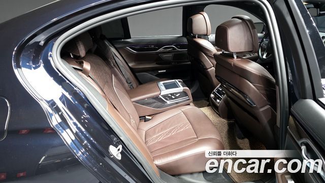 BMW 7-Series 730d xDrive M Sport