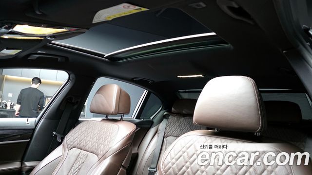 BMW 7-Series 730d xDrive M Sport