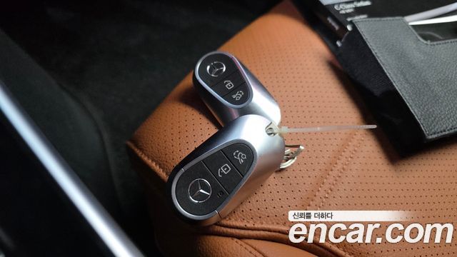 Mercedes-Benz C-Class C200 4MATIC Avantgarde
