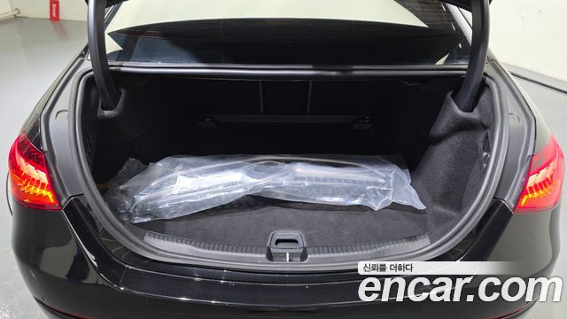 Mercedes-Benz C-Class C200 4MATIC Avantgarde