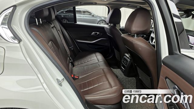 BMW 3-Series 320d Luxury