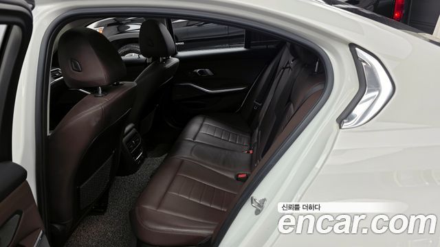 BMW 3-Series 320d Luxury