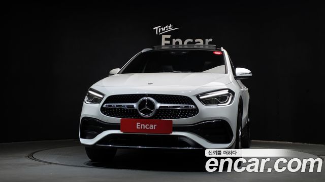 Mercedes-Benz GLA-Class GLA250 4MATIC