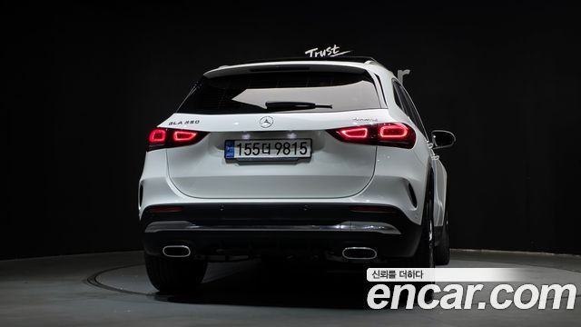 Mercedes-Benz GLA-Class GLA250 4MATIC