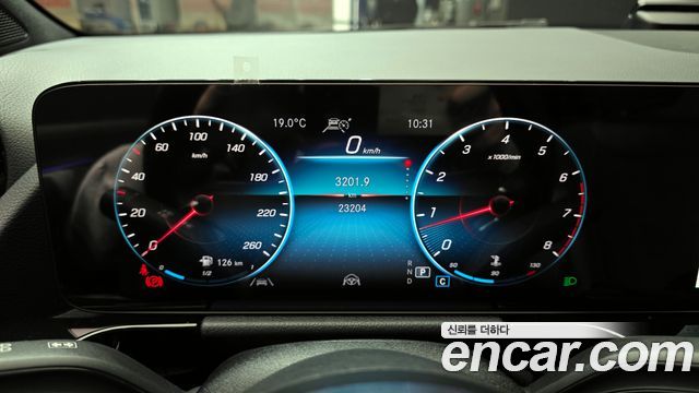 Mercedes-Benz GLA-Class GLA250 4MATIC