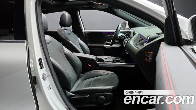 Mercedes-Benz GLA-Class GLA250 4MATIC