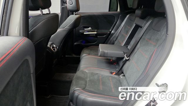 Mercedes-Benz GLA-Class GLA250 4MATIC