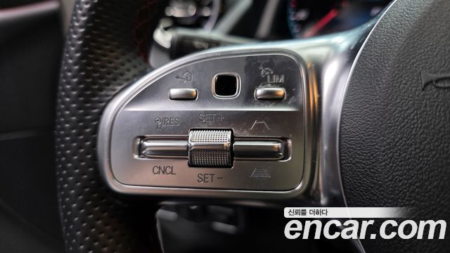Mercedes-Benz GLA-Class GLA250 4MATIC