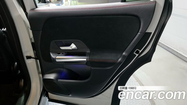 Mercedes-Benz GLA-Class GLA250 4MATIC