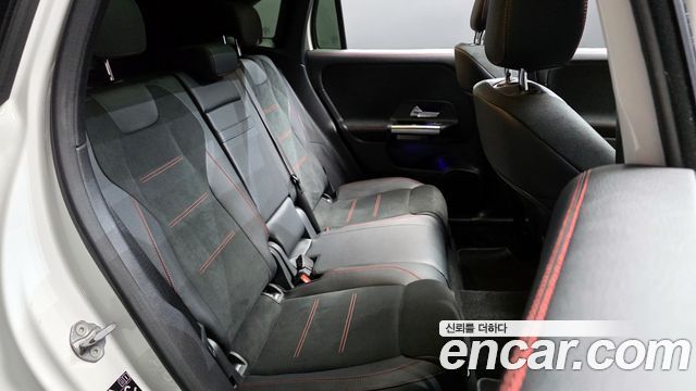 Mercedes-Benz GLA-Class GLA250 4MATIC