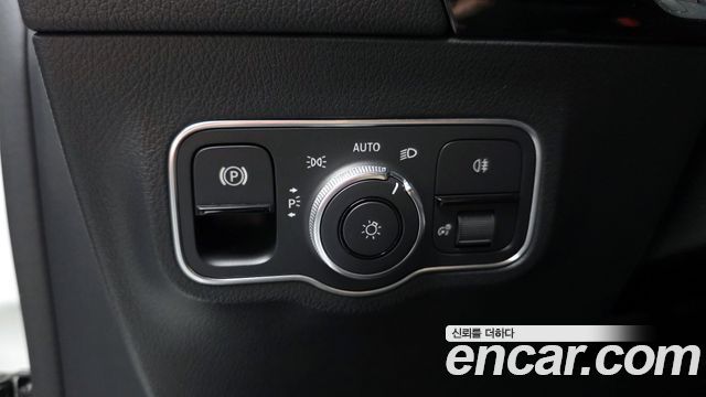 Mercedes-Benz GLA-Class GLA250 4MATIC