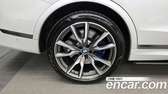 BMW X7 M50i 6STR