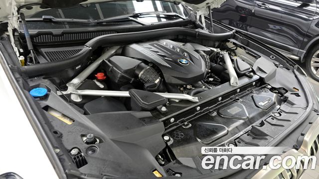 BMW X7 M50i 6STR