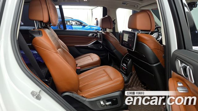 BMW X7 M50i 6STR
