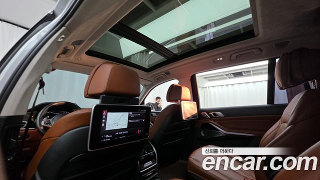BMW X7 M50i 6STR